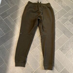 LULULEMON MEN'S OLIE GREEN TEXTURED SWEATPANTS MEDIUM M